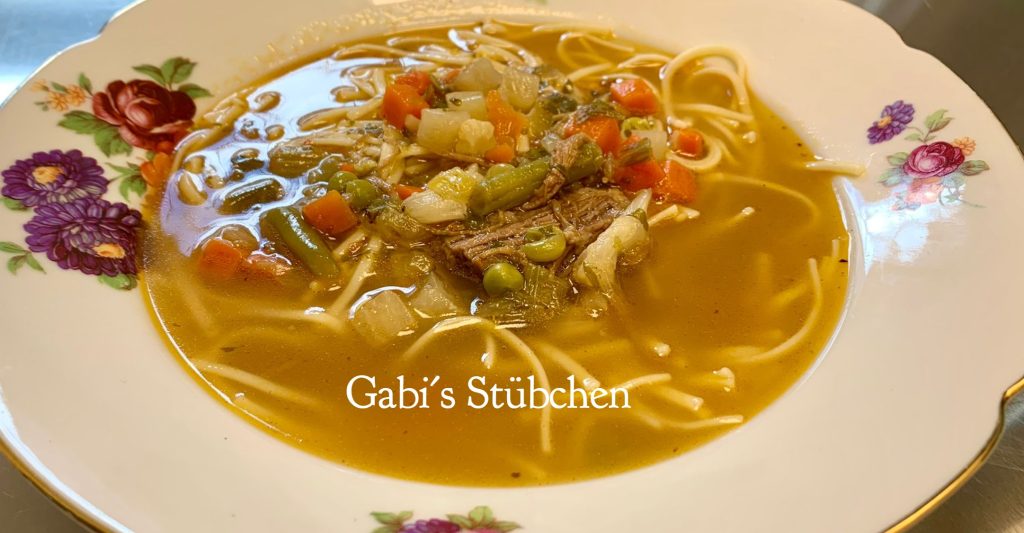 Hausmannskost - Nudel-Bohnensuppe nach Omas Rezept
